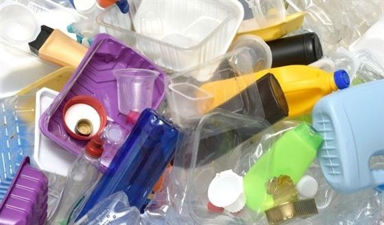 Combating plastic crisis with eco-friendly alternatives 